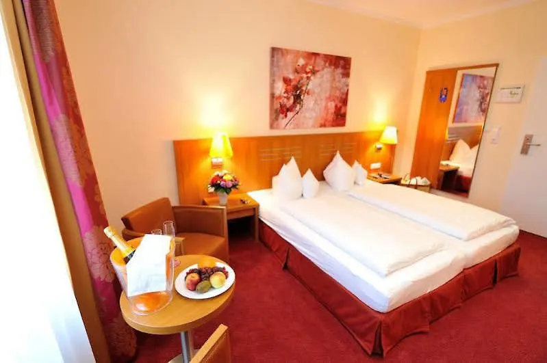 Hotel Vis A Vis Lindau  Lindau (Bodensee)