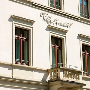 https://hotel-villa-marstall.hotelsheidelberg.net